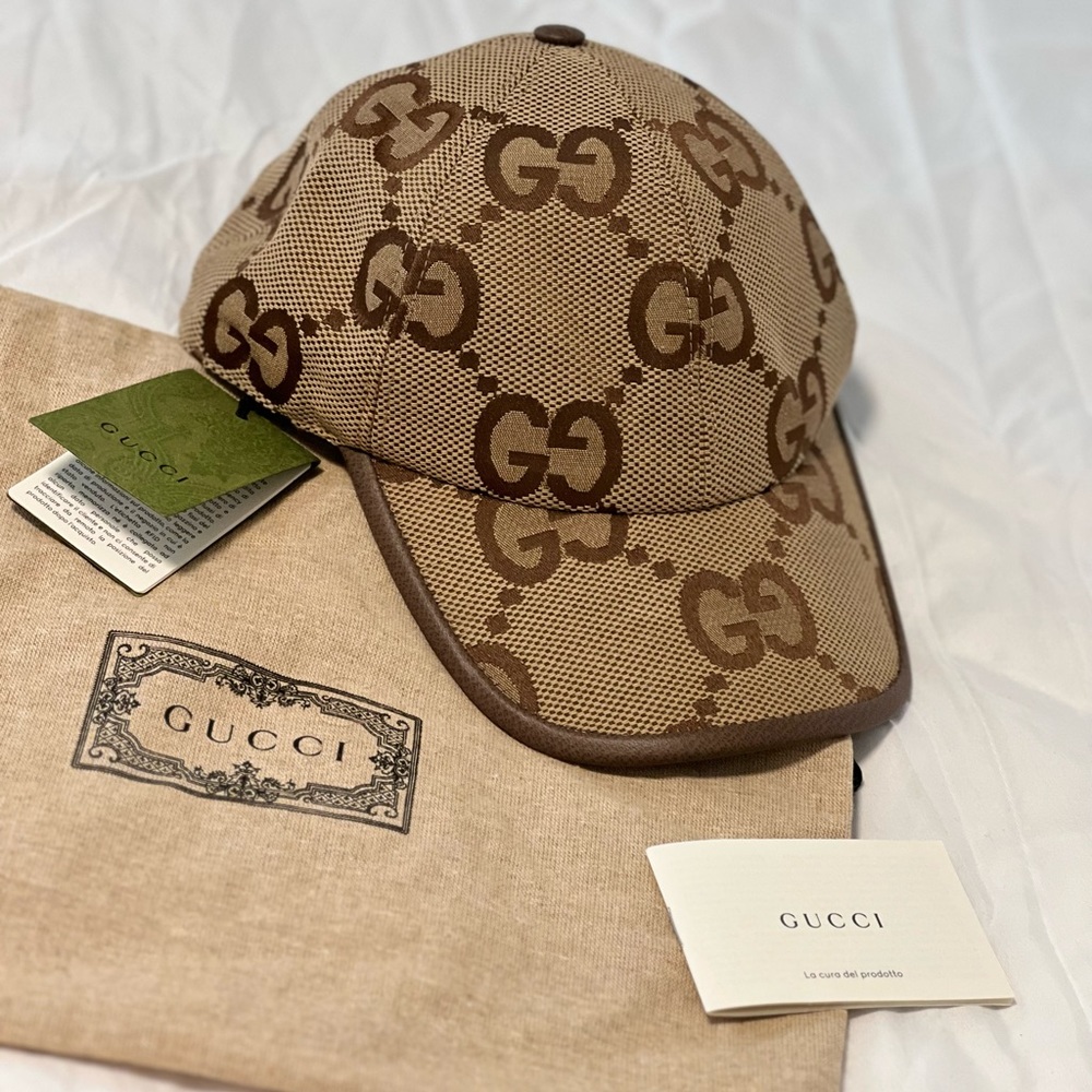 Gucci Jumbo Canvas Baseball Hat